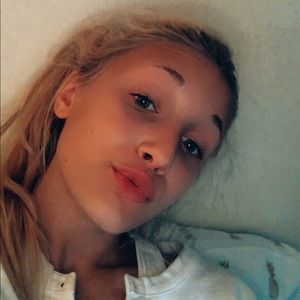 Meet your Posher, Avery